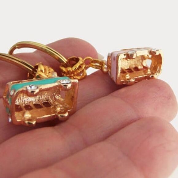 LAST IN STOCK: PINK ✨☀️🪸🌊Beach VW bus keychain✨🏷✨ - Picture 4 of 8